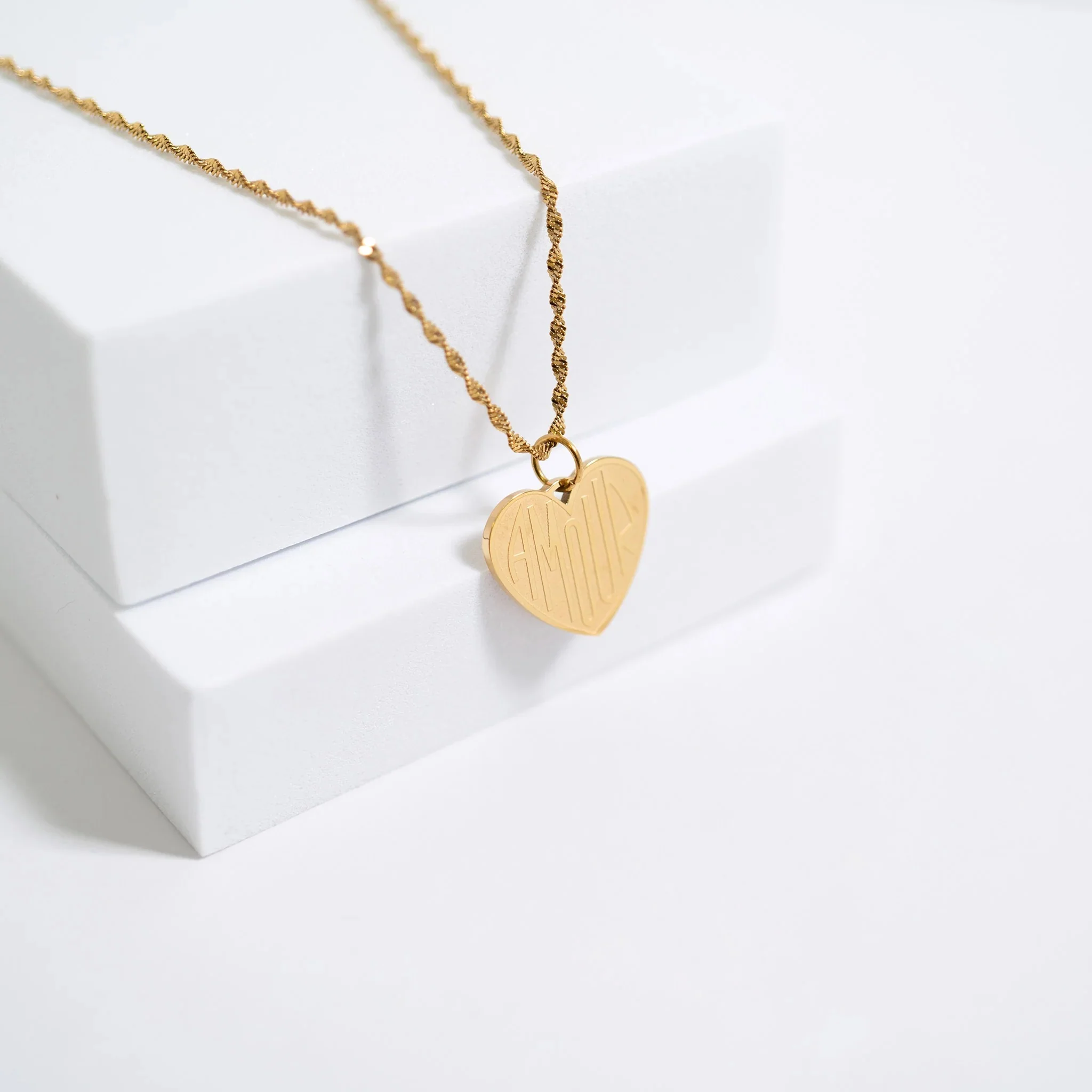18K Gold PVD Heart Amour Charm - Image 3