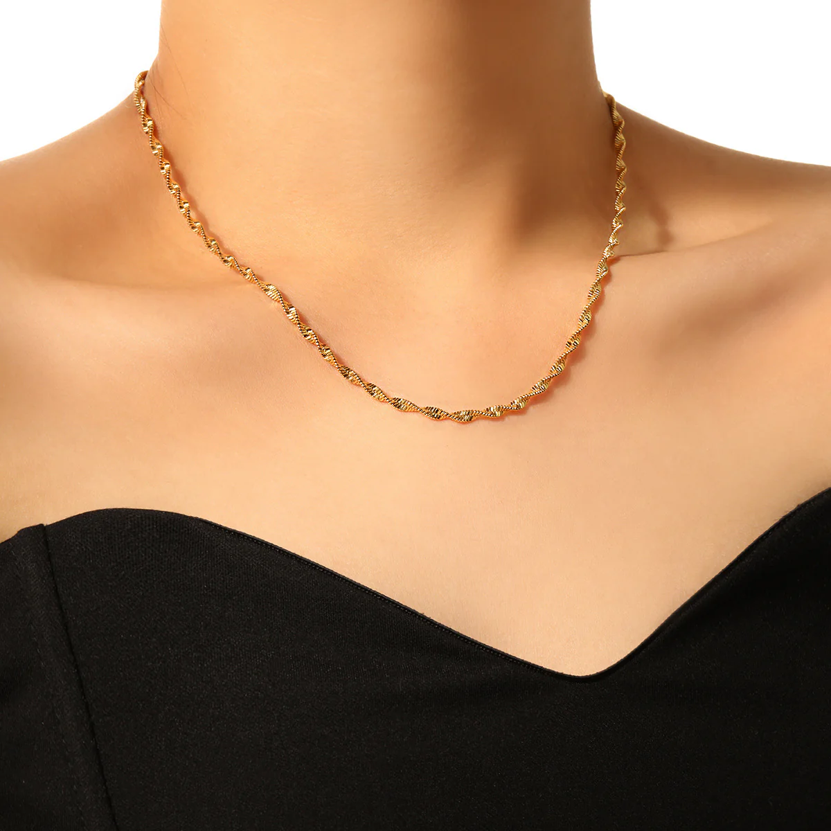 18K Gold PVD Twisted Rope Chain Necklace - Image 5