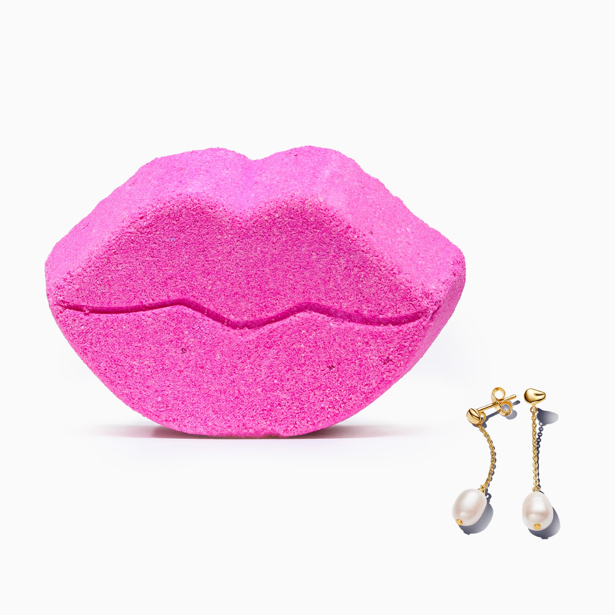Smooch Bath Bomb w/ Surprise 18K Gold-Plated Jewelry Inside - Image 4